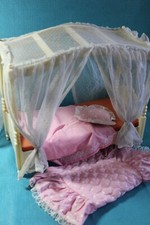 MATTEL K13 BARBIE MÖBEL BETT HIMMELBETT KISSEN DECKE MATRATZE HIMMEL RARITÄT RAR