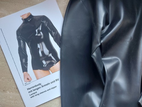 Latex herren body - latex,