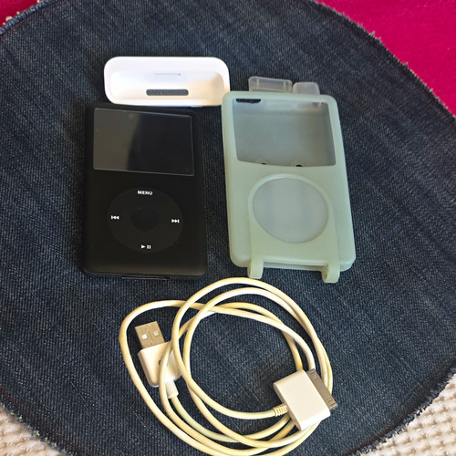 Apple ipod classic - apple, gb