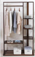 Kleiderschrank offener Schrank