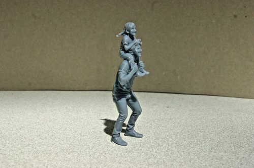 Figur kind huckepack auf vater - kind,
