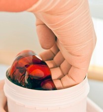 Zuckerpaste zur Haarentfernung