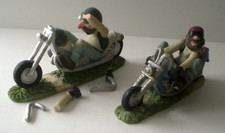 2 Biker mit Chopper aus Polyresin