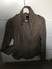 Montgomery Different gek bei