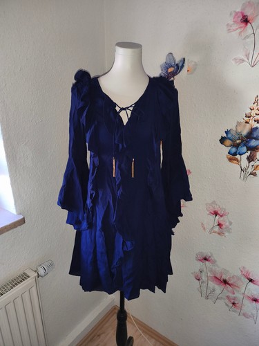 Schönes seiden kleid - schönes,