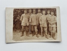 ? WW1 ca. 1915 Deutsche Soldaten Gruppenfoto mit Stöcken Felduniform 9x14