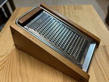 alessi twergi GR1010 Käsereibe Design Kuno Prey