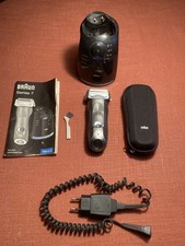 Braun Series 7 Herrenrasierer mit Reinigungsstation - Silber