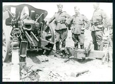 12x Foto Wehrmacht Papier nach 1945 - Soldaten Einsatz Ostfront Pak Flak Panzer