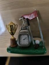 Kleine  Miniatur Quarzuhr, Motiv:  " Golf  "