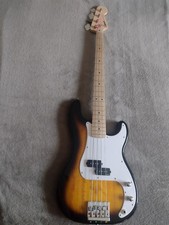 Squier Precision Bass mit EMG