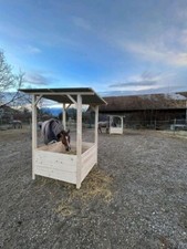 Heuraufe mit Dach für Pferd Pony Esel