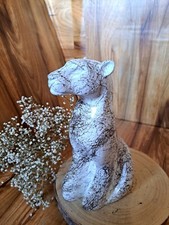 Einzigartige Pantherfigur in