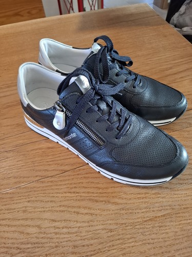 Sportlicher remonte - sportlicher,