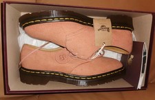 Dr. Martens Savannah Nubuck