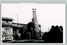 52283727 - Arbeiter Kran Schiene Leiter Kessel Fabrik