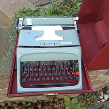 vintage Olivetti Studio 44
