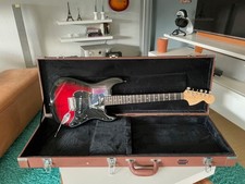 Squier by Fender -