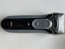 Braun Series 3 ProSkin 3050cc Elektrorasierer /  mit Reinigungstation
