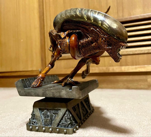 Sideshow collectibles alien - collectibles,