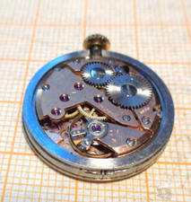 Älteres Handaufzug Werk Helvetia Kaliber 90 etc.. defekt Unruhe OK WFP