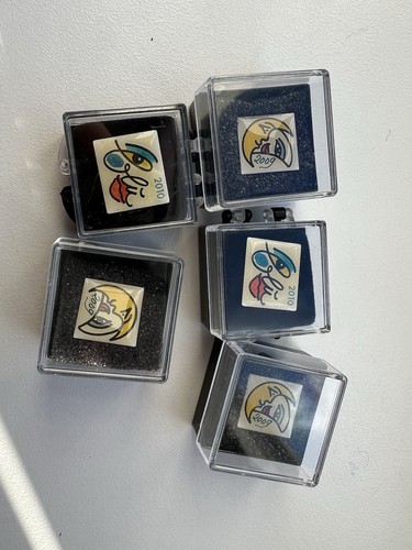 Aida pins set aus 2009 - pins,