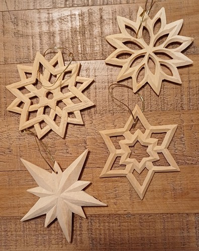 Weihnachtsbaumschmuck aus