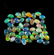 1 Stück multicolore Black Opale Cabochone (ovale Form) ca. 4 x 6 mm