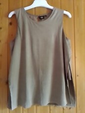 Shirt. ärmellos. Veloursleder. Gr. S. von. TARA M.