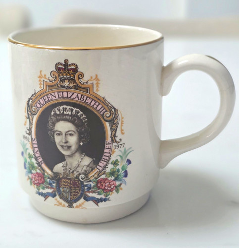 Queen elizabeth silver - queen,