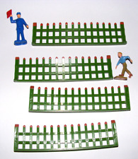 Spur O Modellbahn Plastik Konvolut Zaun Teile Eisenbahner Figur Junge Rollschuhe