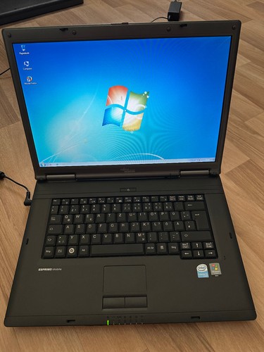Notebook laptop fujitsu - notebook,