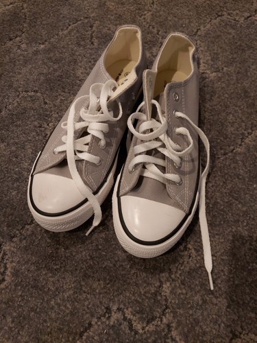Graue damensneaker der marke - damensneaker,