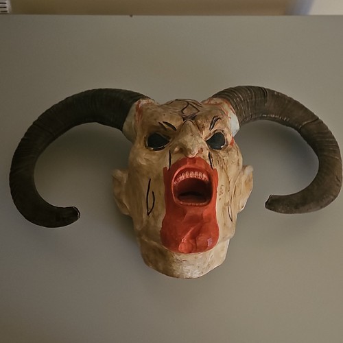 Teufelsmaske skulptur aus - teufelsmaske/,