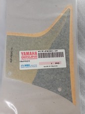 EMBLEM RECHTS SPITZE