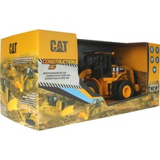 Carrera 1:24 RC CAT 950M