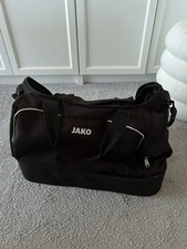 Jako Sporttasche mit Bodenfach, Schwarz