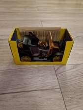 Schuco 1230 Renault 6CV