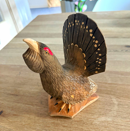 Handgeschnitzte holzfigur - handgeschnitzte,