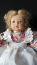 Künstler Puppe Porzellan mit Echthaar Perücke -Handgemachte Puppe  Gr.30 cm.