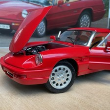 Alfa Romeo Spider Cabrio 1:18