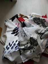 Stoffpaket Mit Sehr Schönen Mustern, Teilweise schon fertig genäht  als...