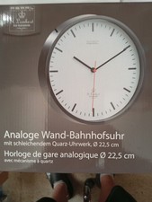 St. Leonhard Analoge Wand-Bahnhofsuhr mit schleichendem Quarz-Uhrwerk, Ø 22,5 cm