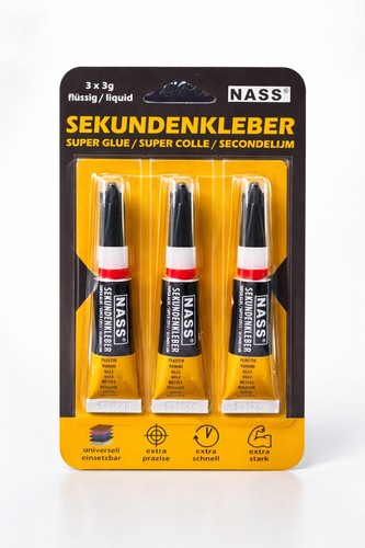 Sekundenkleber nass klebt - nass,