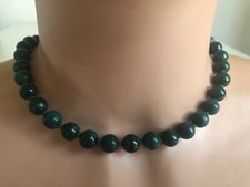 Vintage-Halskette. Stein dunkelgrüner Malachit. Länge, max. -45 cm. Breite, -0,8