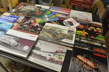 Märklin: Konvolut verschiedener Kataloge und Literatur