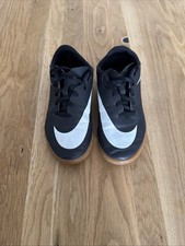 Nike Bravatax Hallenschuhe /