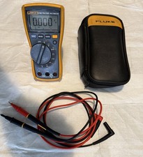 Fluke 115 True RMS Hand-Digitalmultimeter CAT III  600V  incl.Tasche und Messlt.
