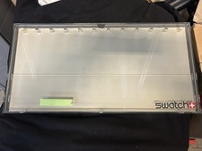 1  x Swatch Plexiglas Schaukasten -Uhrenvitrine Collectors Box  für 12 Uhren