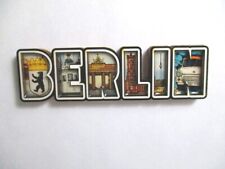 Berlin Magnet Germany Souvenir Holz Epoxy Brandenburger Tor Alex Trabi (P3)